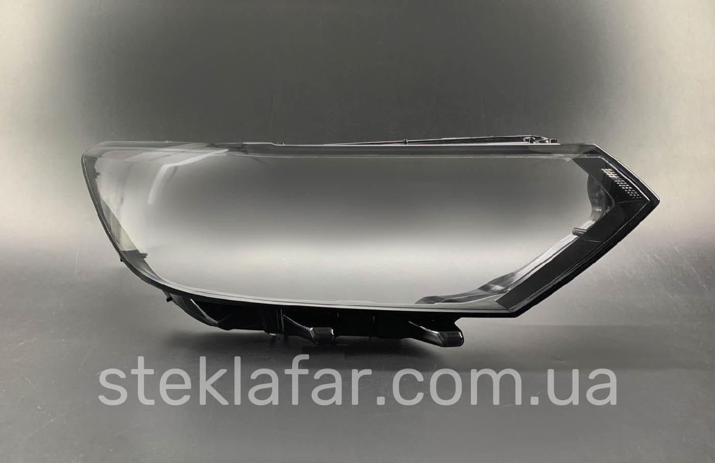 Скло фари VW Passat B8 Halogen